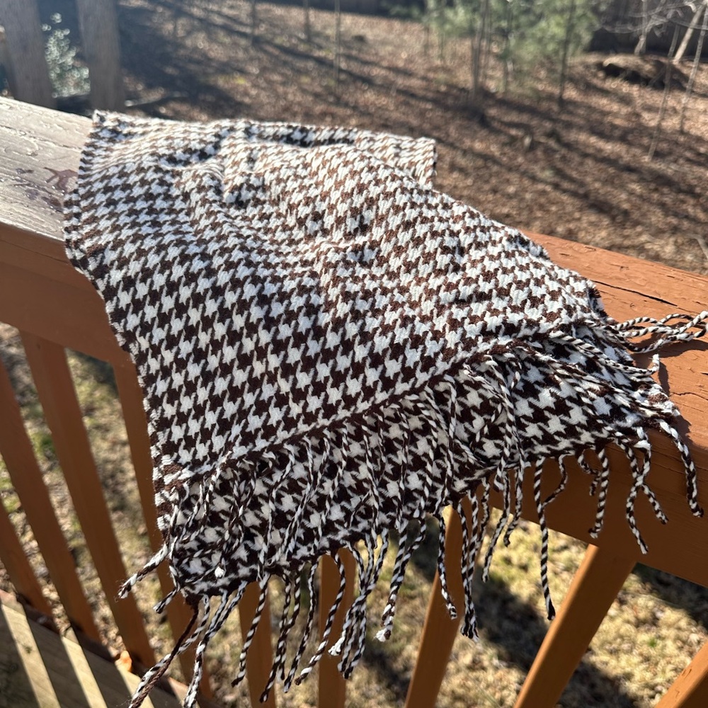Cashmere feel brown and white scarf